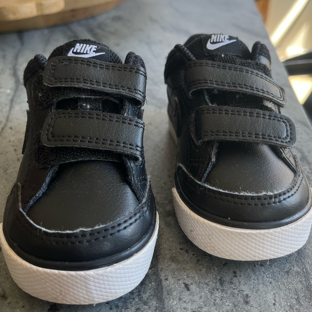 Baby Nikes size 5